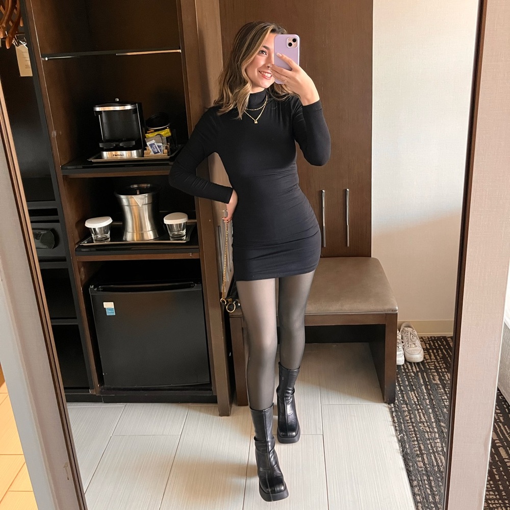 Black long sleeve bodycon dress